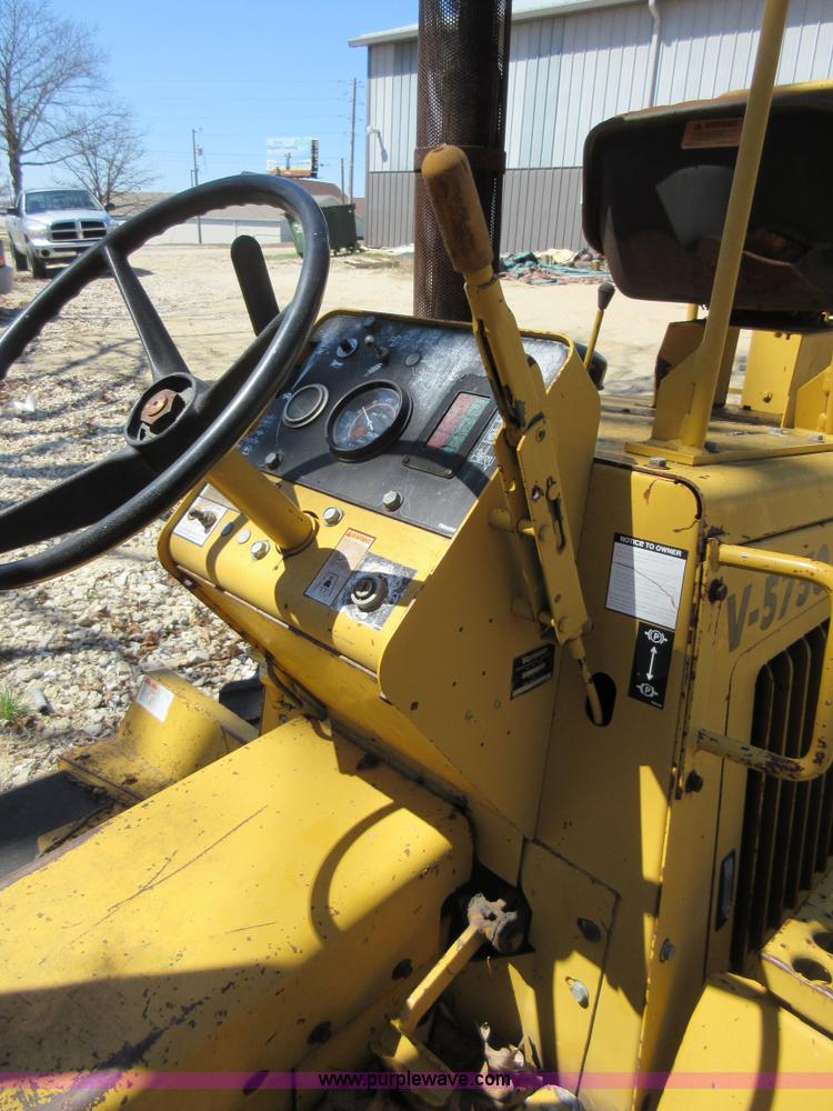 image for item F8443 1997 Vermeer V5750 trencher