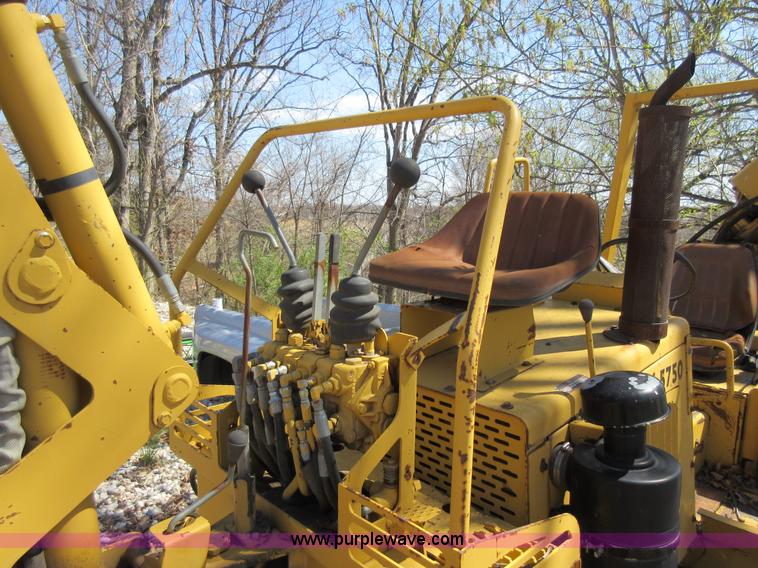 image for item F8443 1997 Vermeer V5750 trencher
