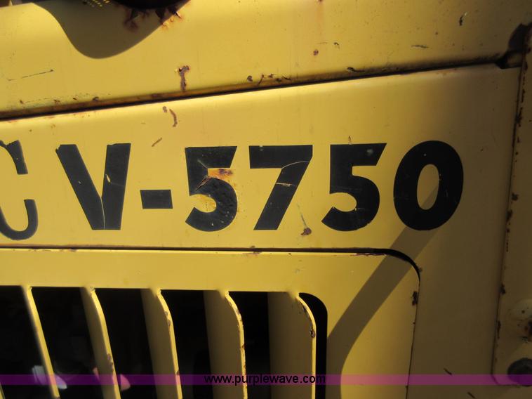 image for item F8443 1997 Vermeer V5750 trencher