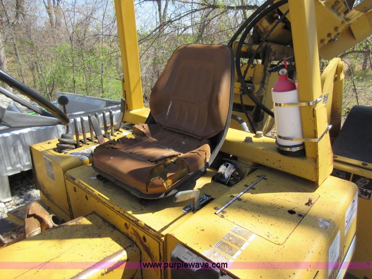 image for item F8443 1997 Vermeer V5750 trencher