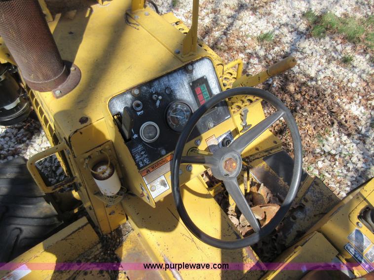 image for item F8443 1997 Vermeer V5750 trencher