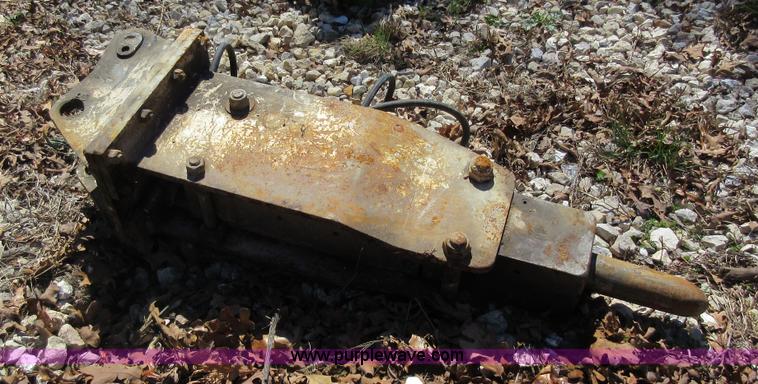 image for item F8446 Hydraulic breaker