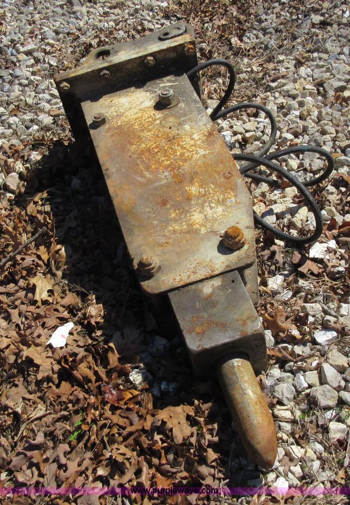 image for item F8446 Hydraulic breaker