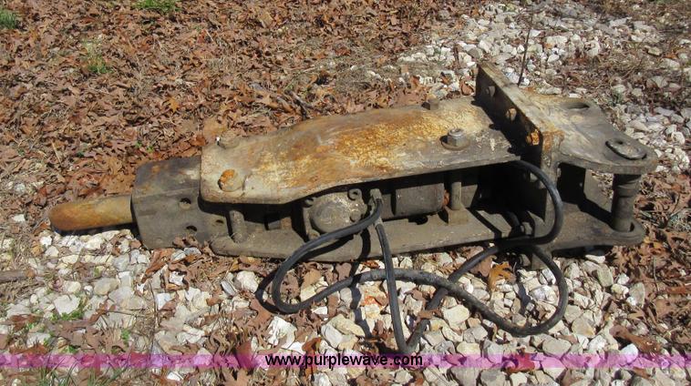 image for item F8446 Hydraulic breaker