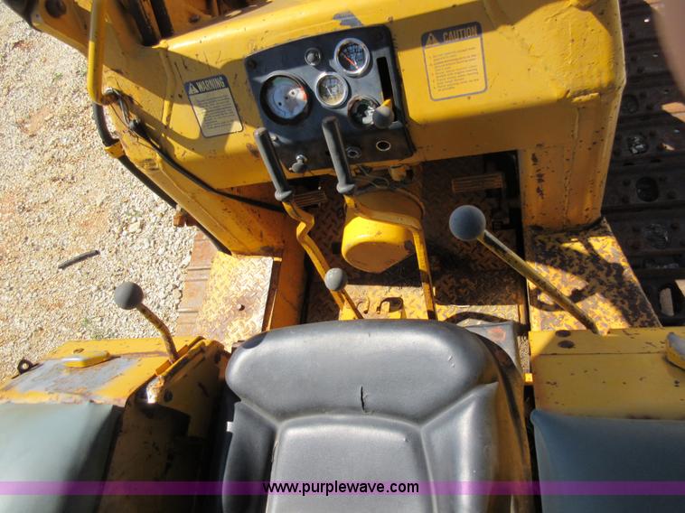 image for item F8452 1979 John Deere 350C track loader