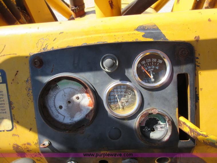 image for item F8452 1979 John Deere 350C track loader