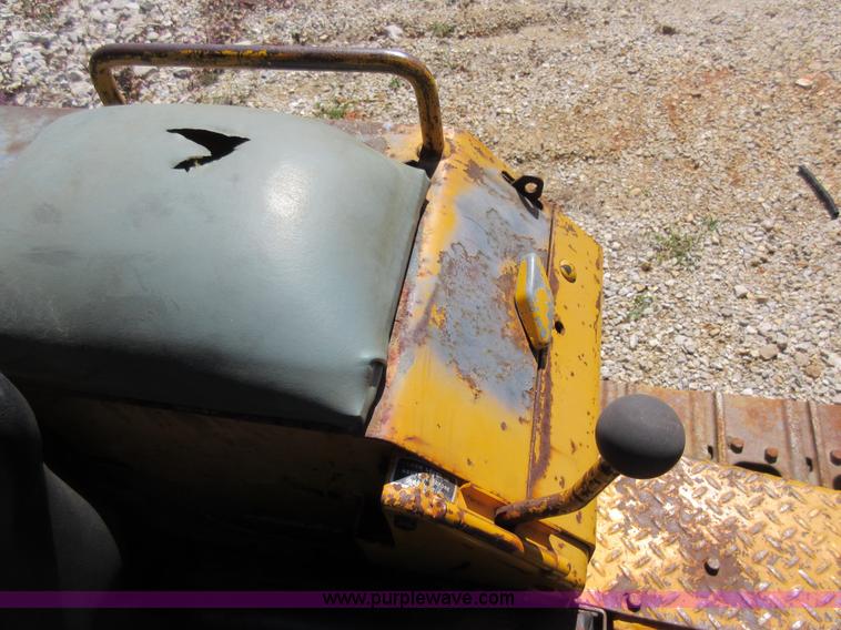 image for item F8452 1979 John Deere 350C track loader