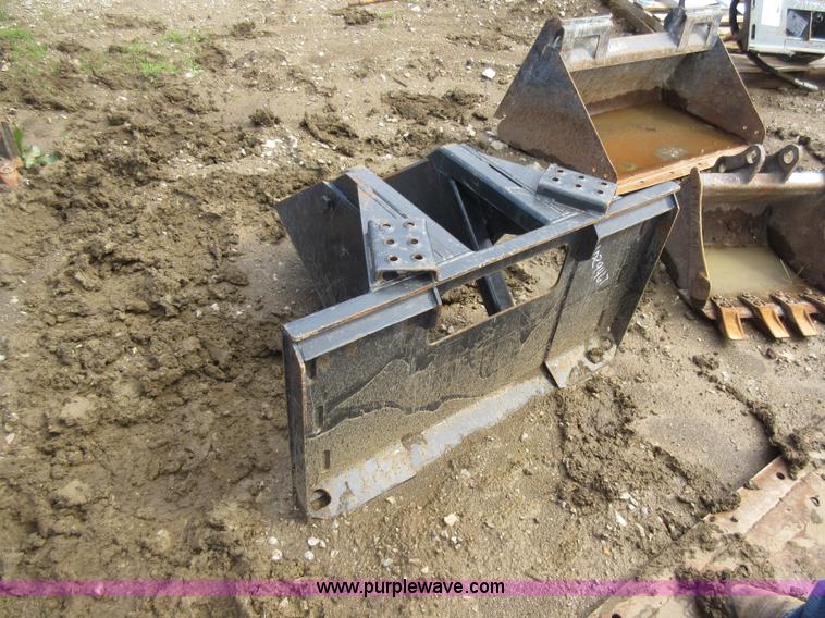 image for item F8471 Bobcat digger skid steer attachment