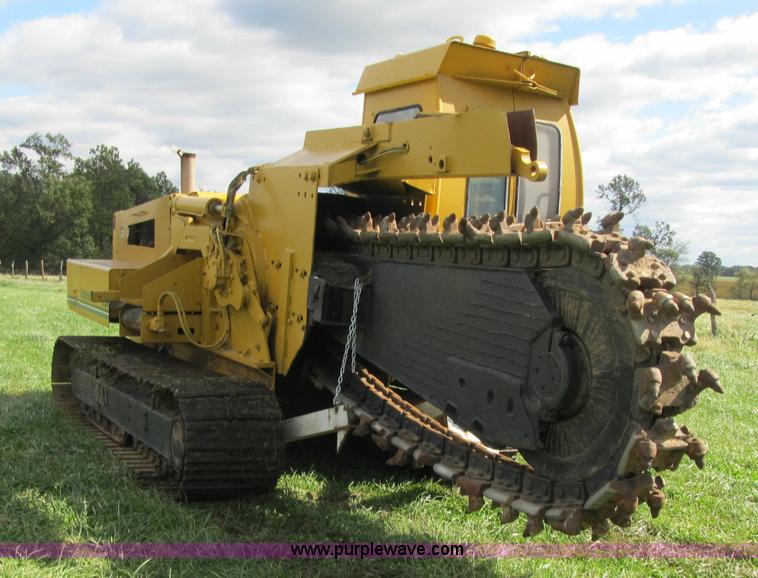 image for item G6510 1987 Vermeer T650 trencher