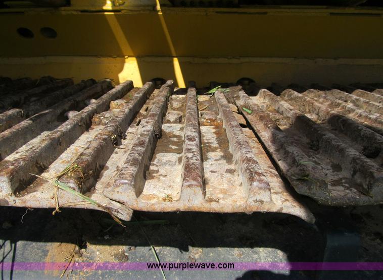 image for item G6510 1987 Vermeer T650 trencher