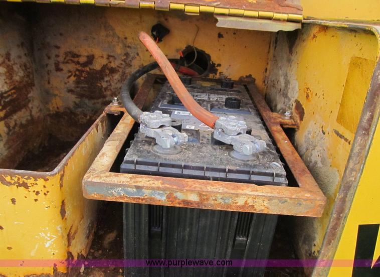 image for item G6510 1987 Vermeer T650 trencher