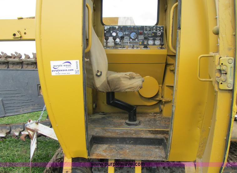 image for item G6510 1987 Vermeer T650 trencher