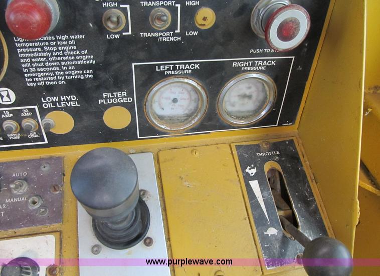 image for item G6510 1987 Vermeer T650 trencher