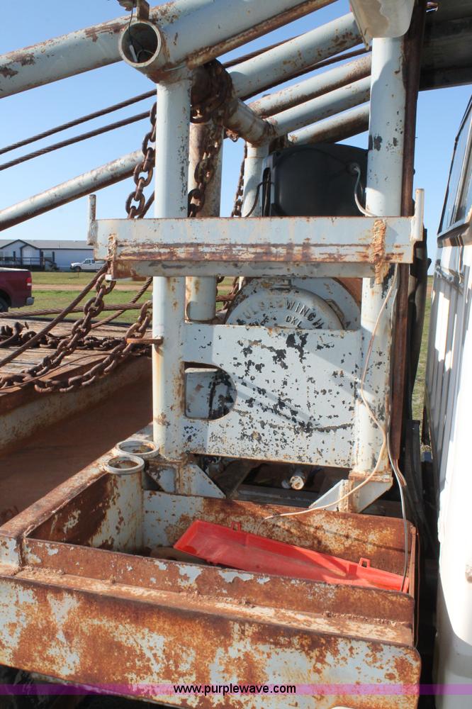 image for item H1565 Gin pole truck bed