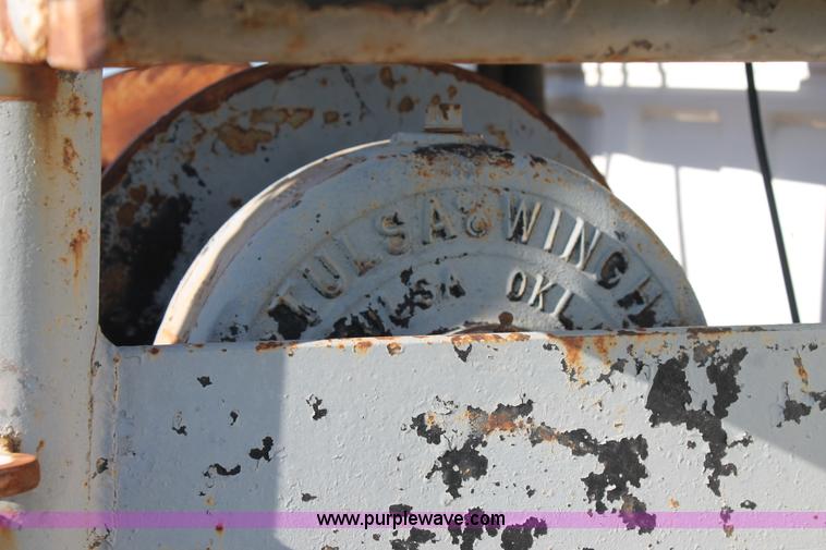 image for item H1565 Gin pole truck bed