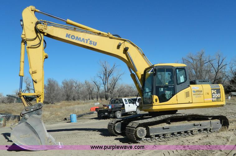 image for item H2273 2003 Komatsu PC200LC-7 excavator