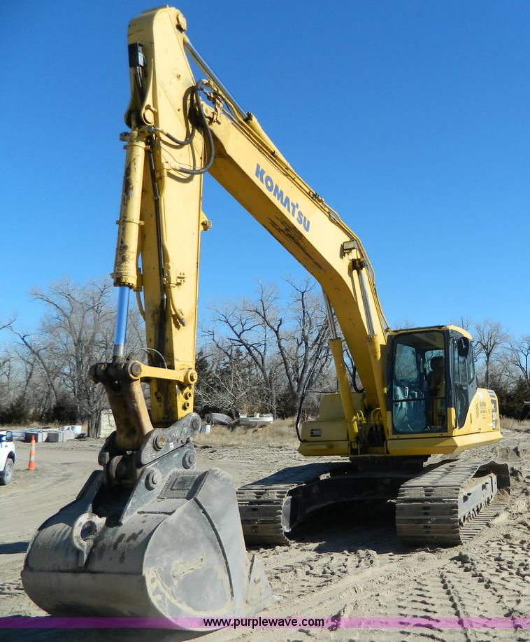 image for item H2273 2003 Komatsu PC200LC-7 excavator