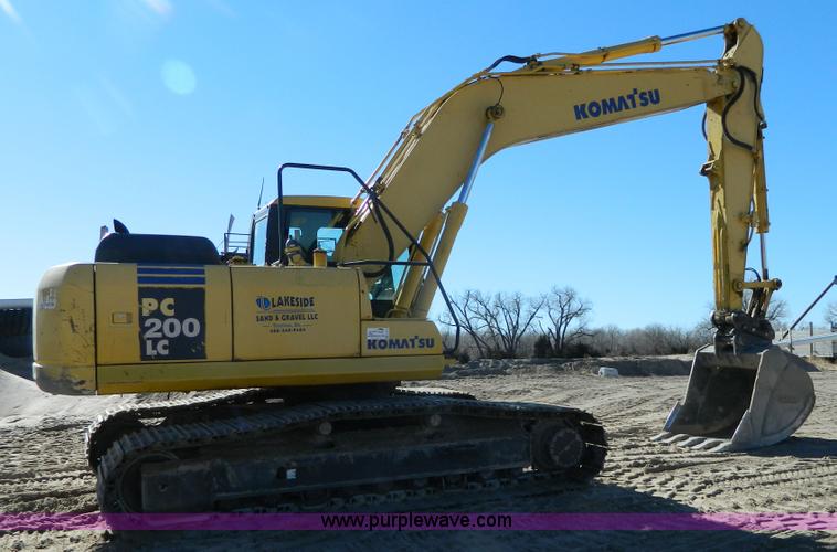 image for item H2273 2003 Komatsu PC200LC-7 excavator