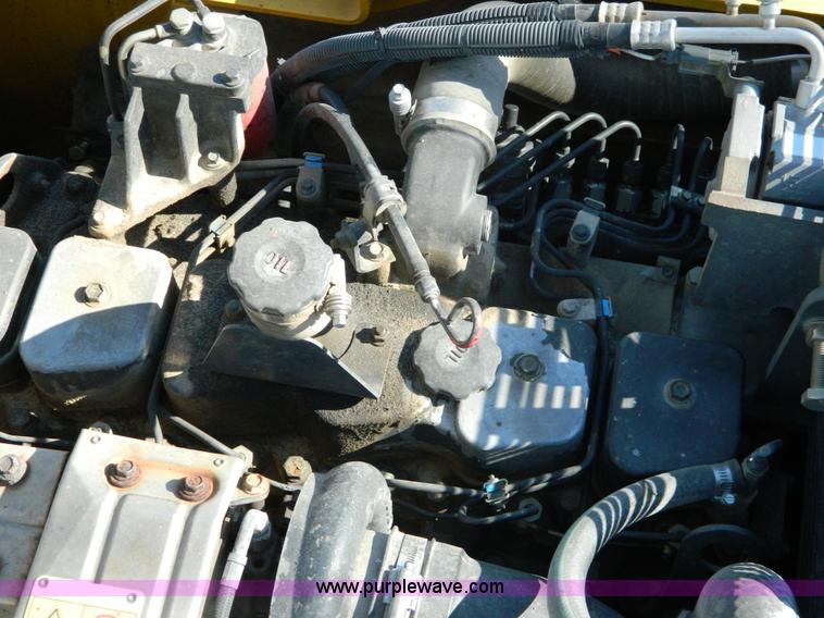 image for item H2273 2003 Komatsu PC200LC-7 excavator