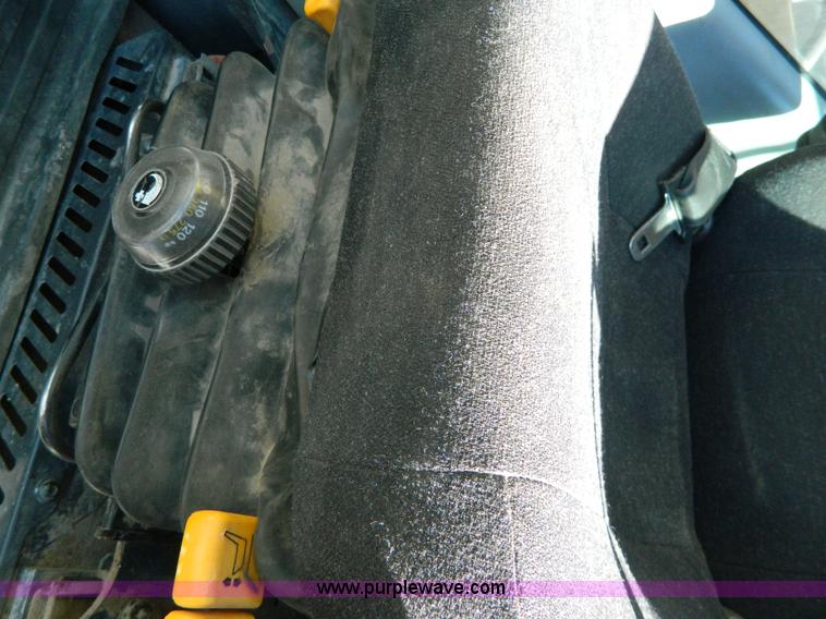 image for item H2273 2003 Komatsu PC200LC-7 excavator