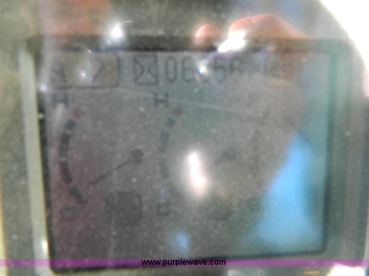 image for item H2273 2003 Komatsu PC200LC-7 excavator