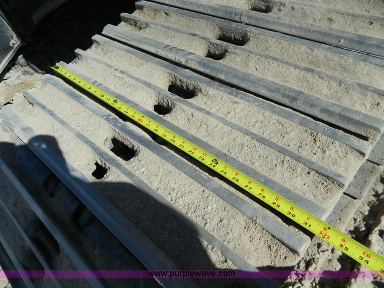 image for item H2273 2003 Komatsu PC200LC-7 excavator