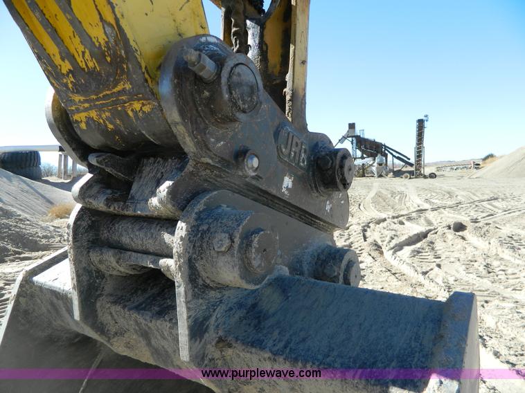 image for item H2273 2003 Komatsu PC200LC-7 excavator
