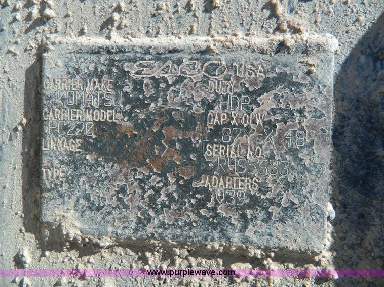 image for item H2273 2003 Komatsu PC200LC-7 excavator