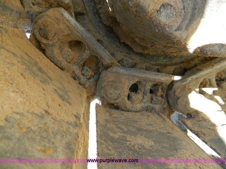 image for item H2273 2003 Komatsu PC200LC-7 excavator