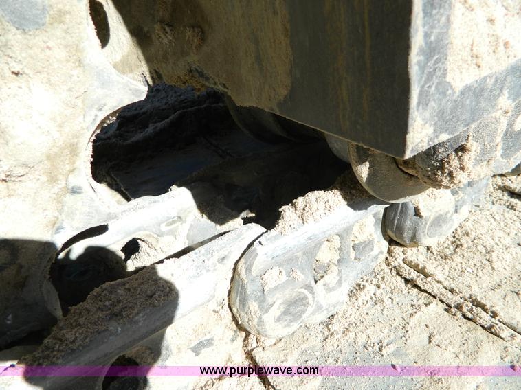 image for item H2273 2003 Komatsu PC200LC-7 excavator