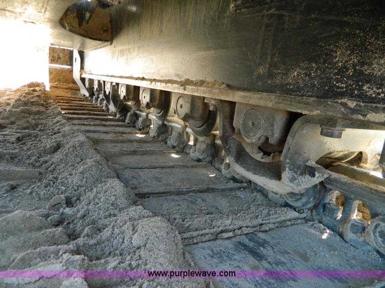 image for item H2273 2003 Komatsu PC200LC-7 excavator