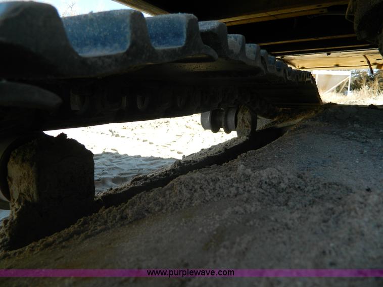 image for item H2273 2003 Komatsu PC200LC-7 excavator