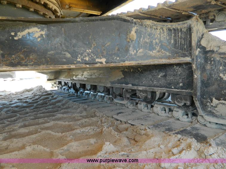 image for item H2273 2003 Komatsu PC200LC-7 excavator