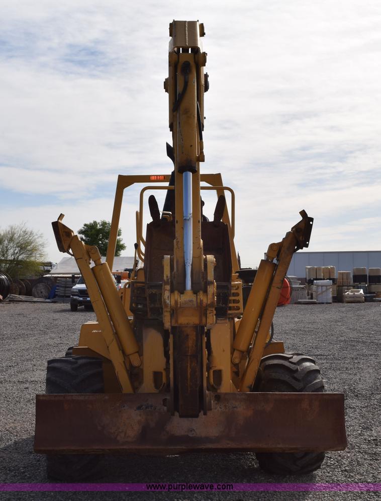 image for item H5233 Vermeer V8550A trencher