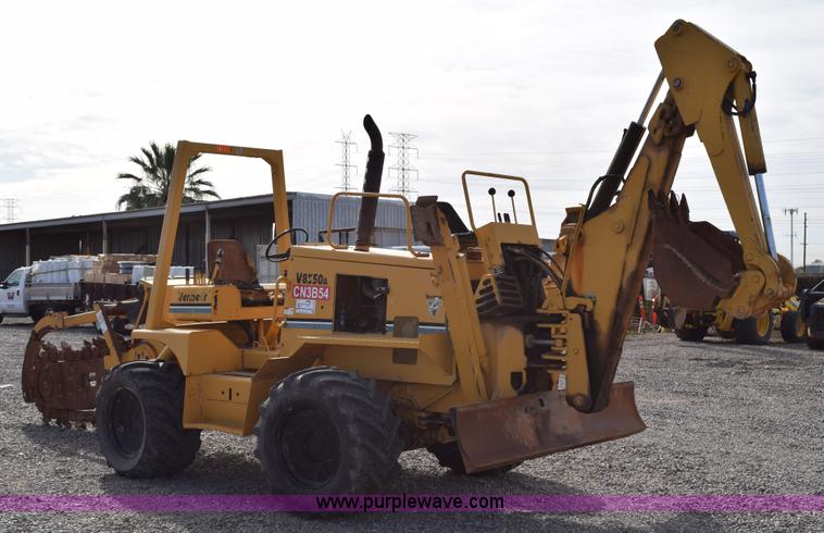 image for item H5233 Vermeer V8550A trencher