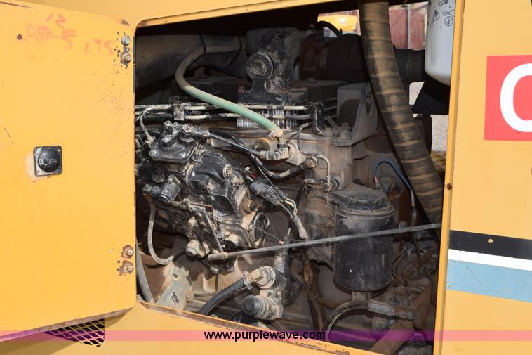 image for item H5233 Vermeer V8550A trencher