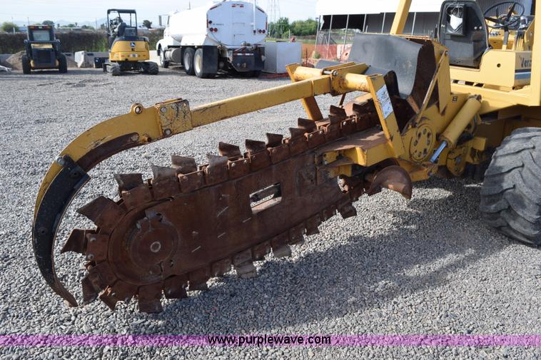 image for item H5233 Vermeer V8550A trencher