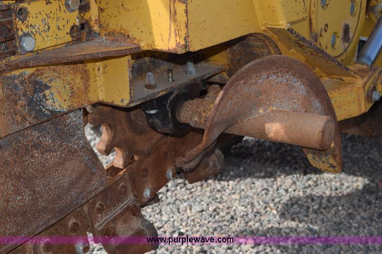 image for item H5233 Vermeer V8550A trencher