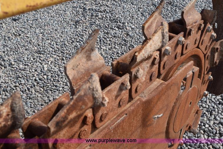 image for item H5233 Vermeer V8550A trencher