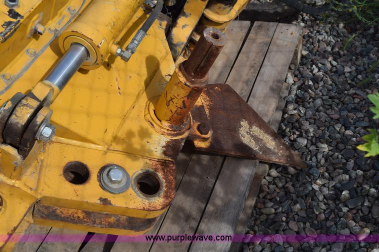 image for item H5233 Vermeer V8550A trencher