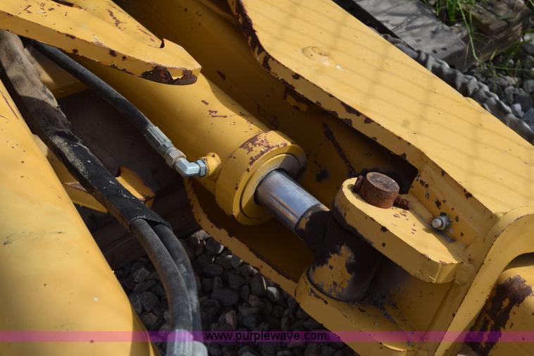 image for item H5233 Vermeer V8550A trencher