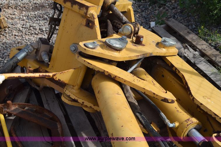 image for item H5233 Vermeer V8550A trencher