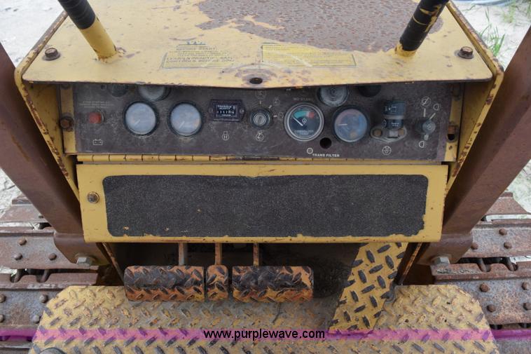 image for item H5238 1993 Case 550E dozer
