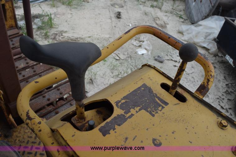 image for item H5238 1993 Case 550E dozer