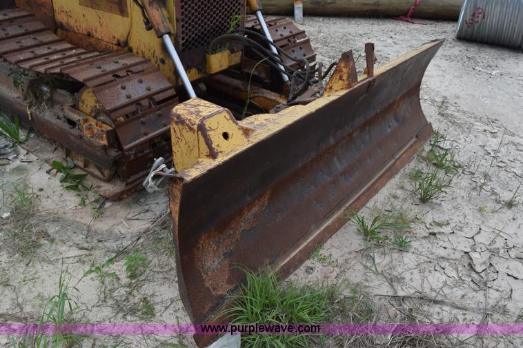 image for item H5238 1993 Case 550E dozer