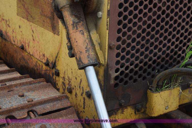 image for item H5238 1993 Case 550E dozer