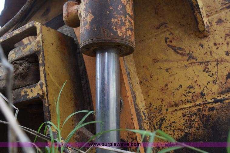 image for item H5238 1993 Case 550E dozer