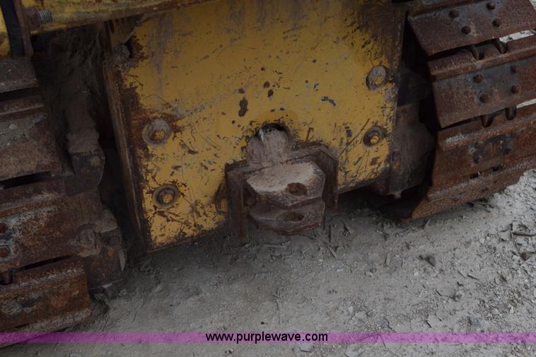 image for item H5238 1993 Case 550E dozer
