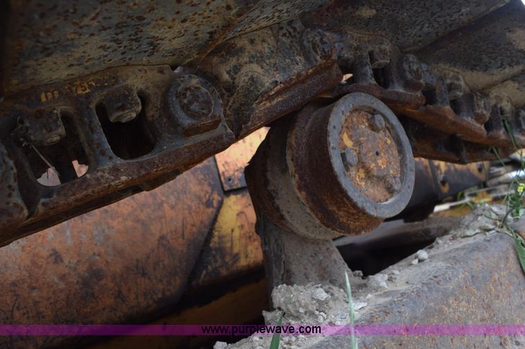 image for item H5238 1993 Case 550E dozer