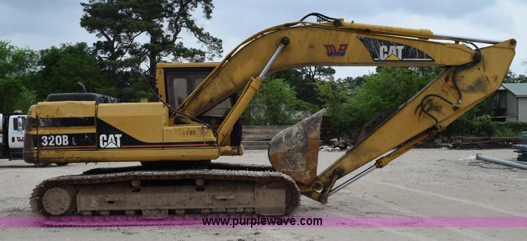 image for item H5239 1998 Caterpillar 320BL excavator